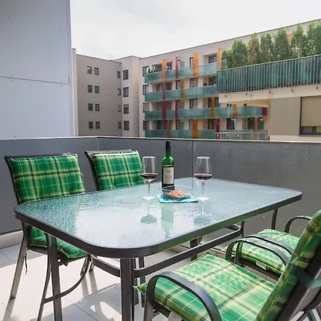 Appartamento New Corvin Home, Ac, Free Parking Balcony W/view *