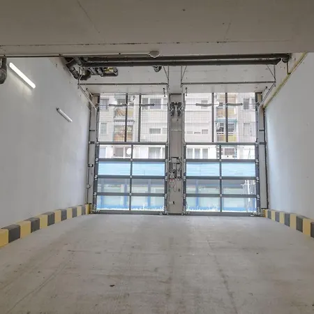 Appartamento New Corvin Home, Ac, Free Parking Balcony W/view *